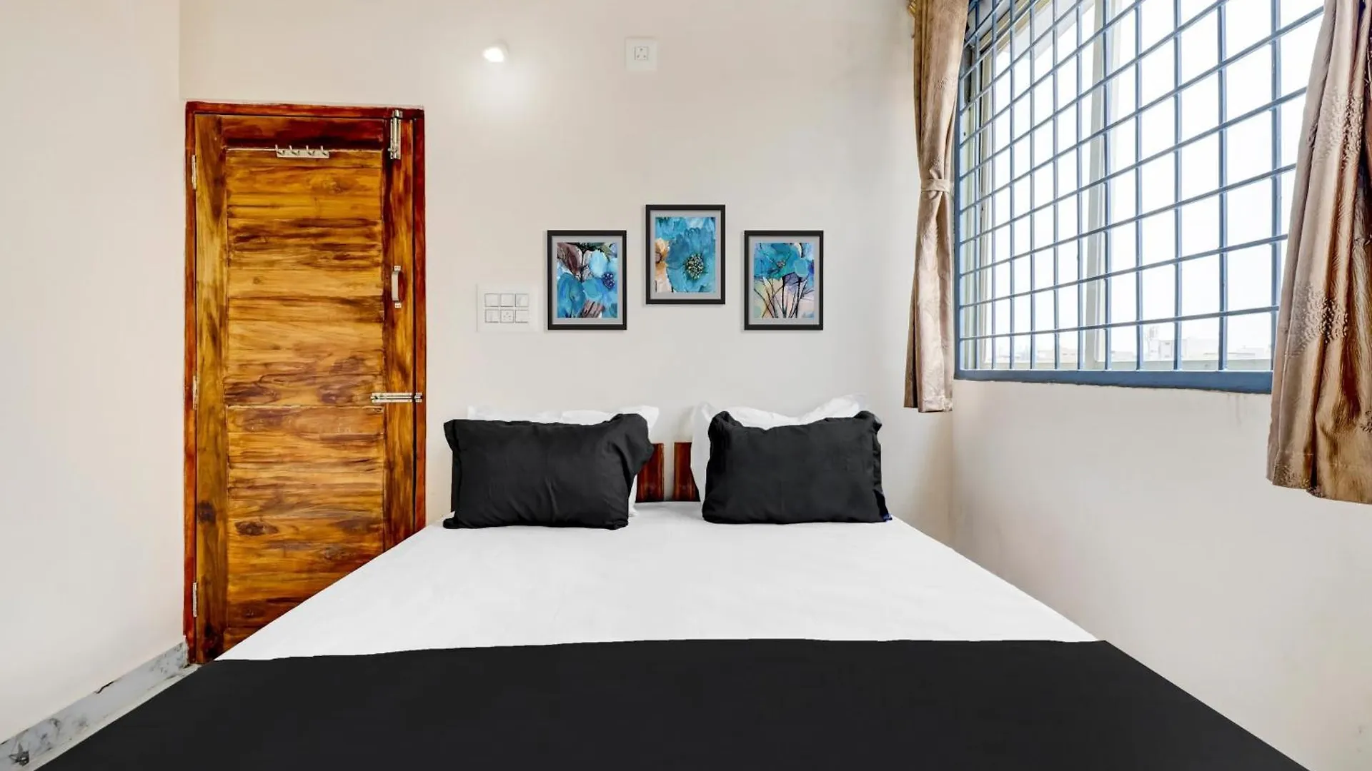 Hotel O Nandi Grand In Mysore