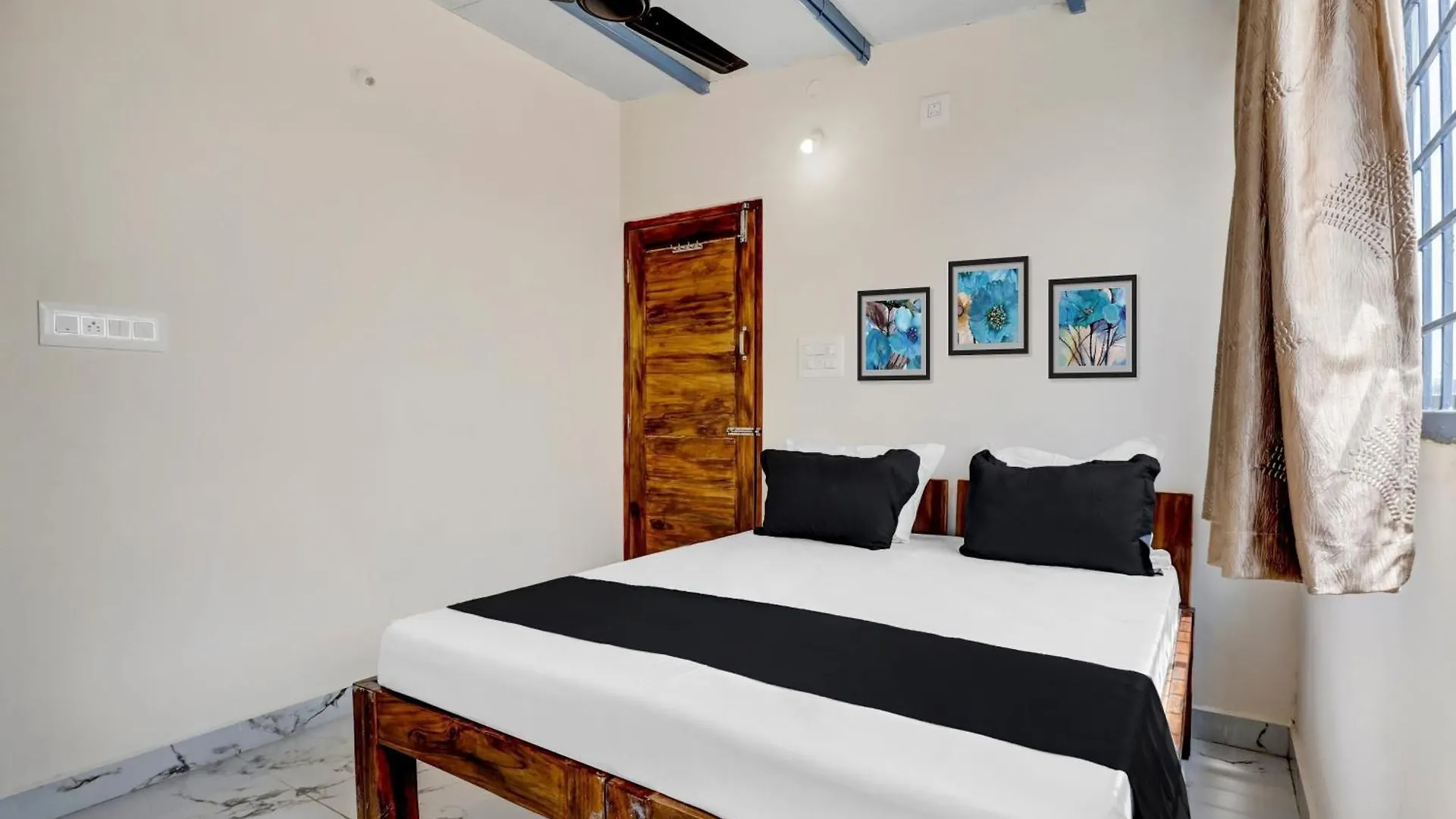 Hotel O Nandi Grand In Mysore