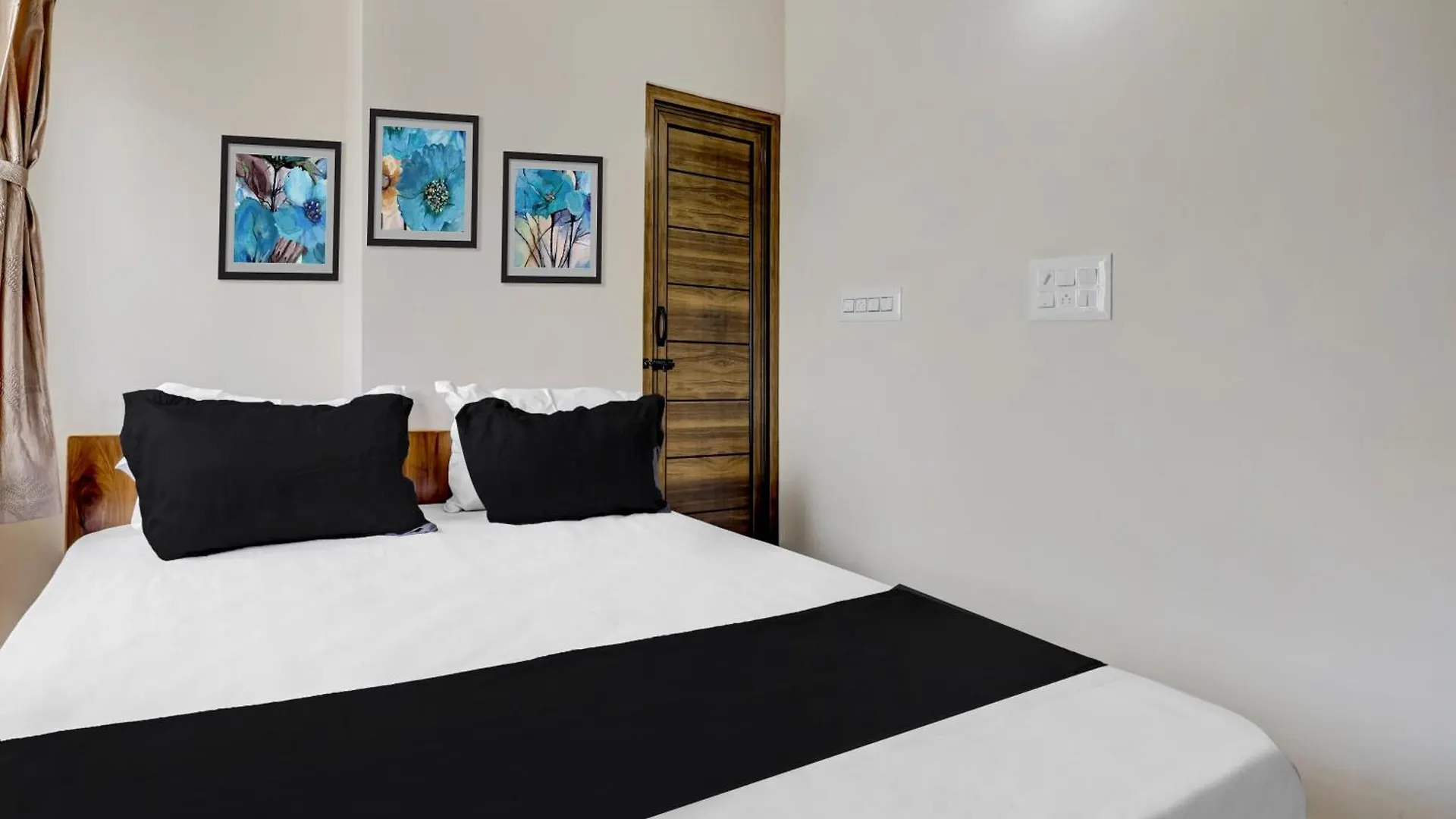 Hotel O Nandi Grand In Mysore