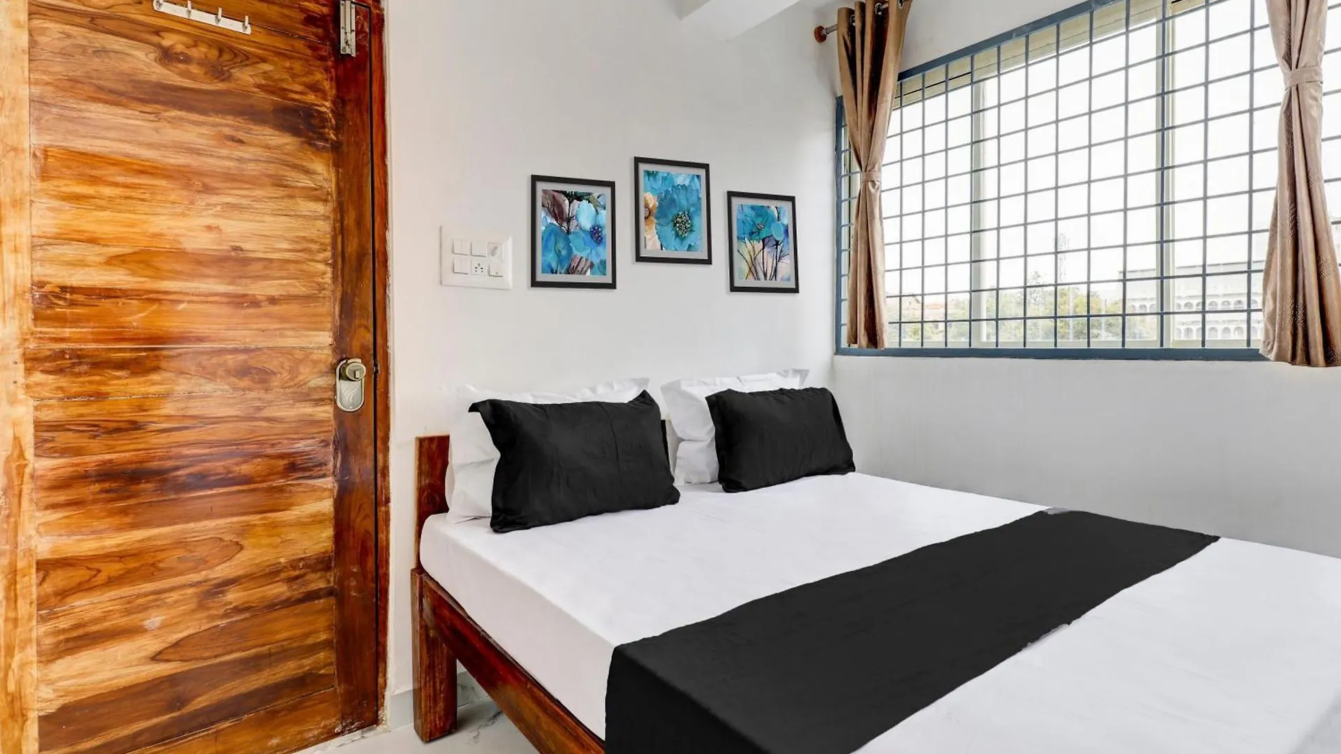 Hotel O Nandi Grand In Mysore