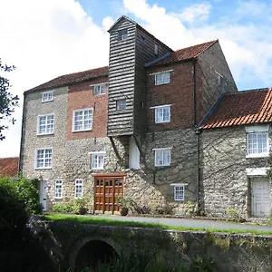Vivers Mill 4* Pickering